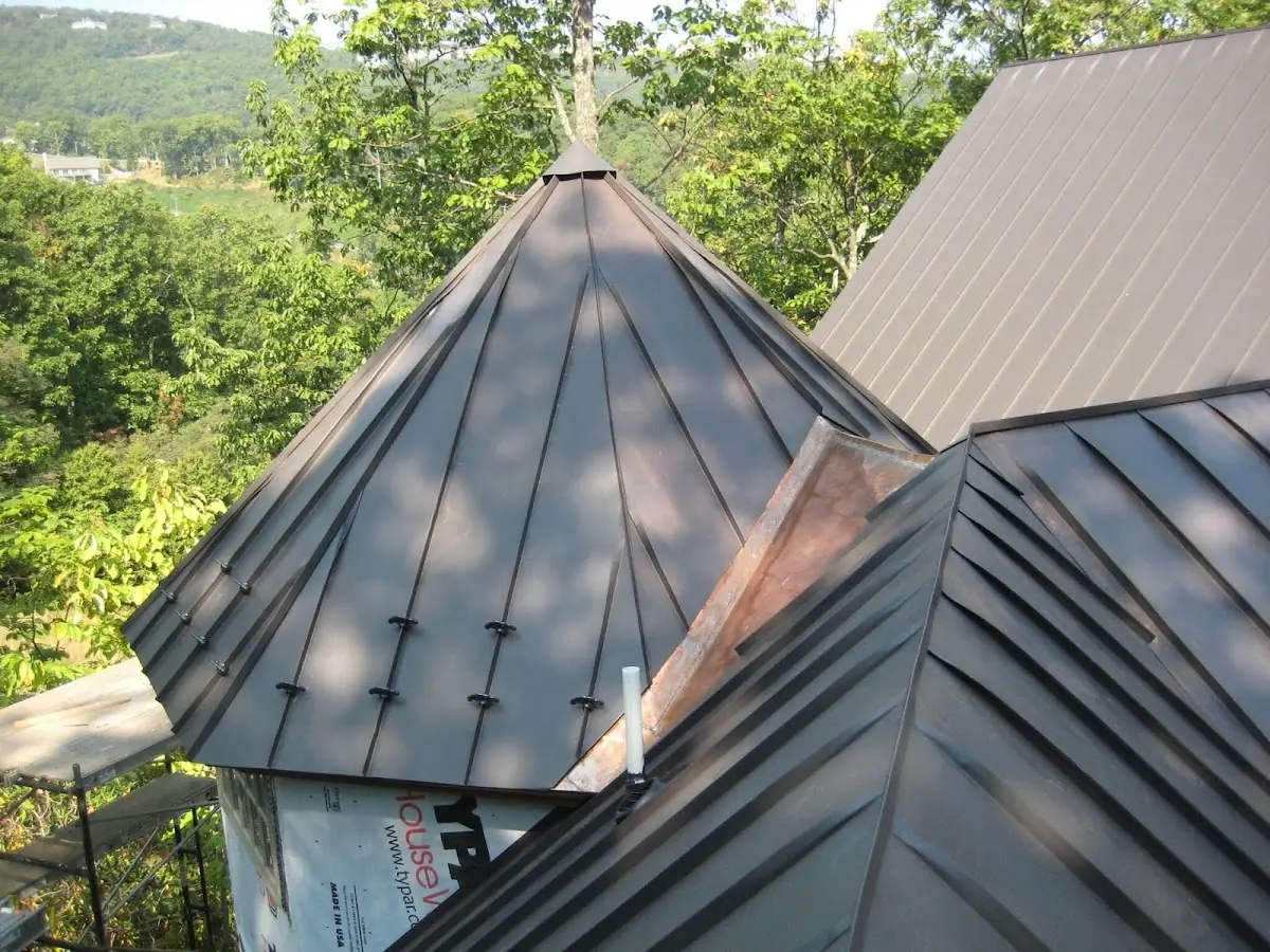 Professional Roof Tarp Installation by Craftsman Roofing in Bloomingdale